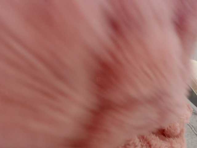 Live sex webcam photo for AnnaDaisy1 #276725308