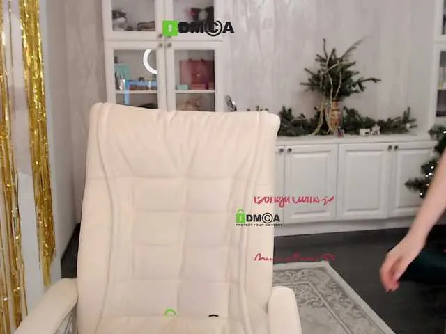 Live sex webcam photo for AnnaDaisy1 #277086683