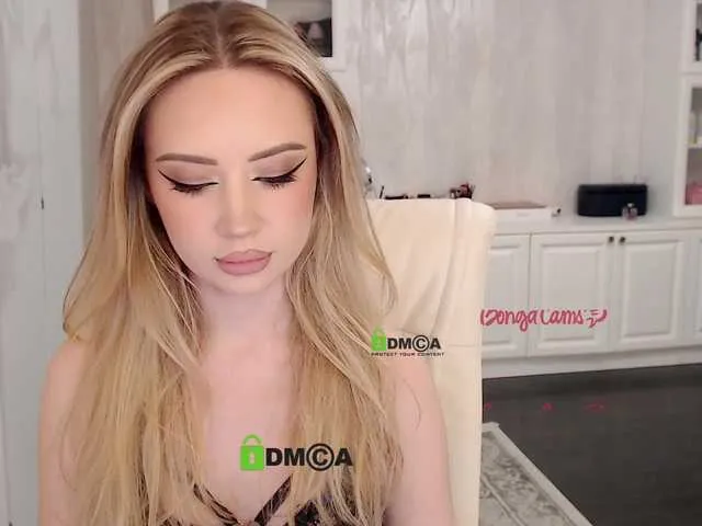 Live sex webcam photo for AnnaDaisy1 #277141386