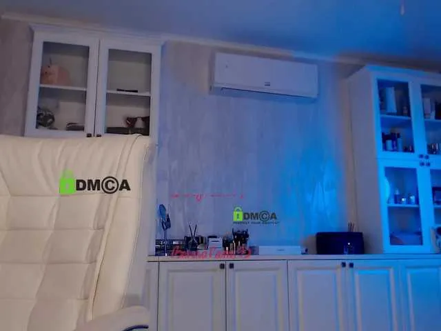 Live sex webcam photo for AnnaDaisy1 #277225001