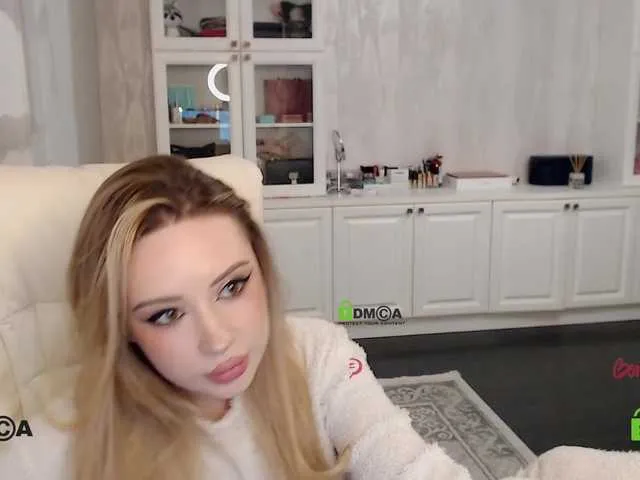 Live sex webcam photo for AnnaDaisy1 #277346028