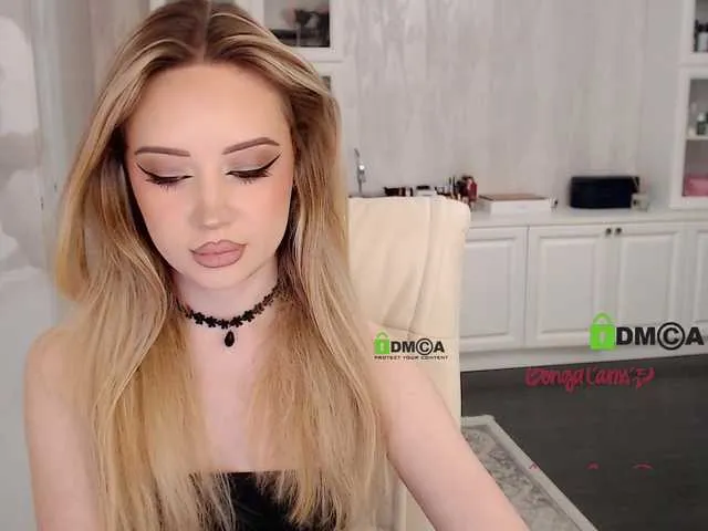 Live sex webcam photo for AnnaDaisy1 #277445745