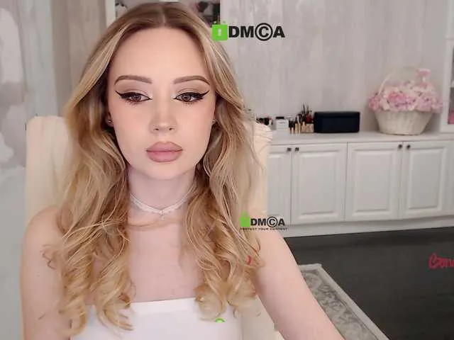 Live sex webcam photo for AnnaDaisy1 #277545768