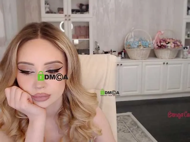 Live sex webcam photo for AnnaDaisy1 #277713122