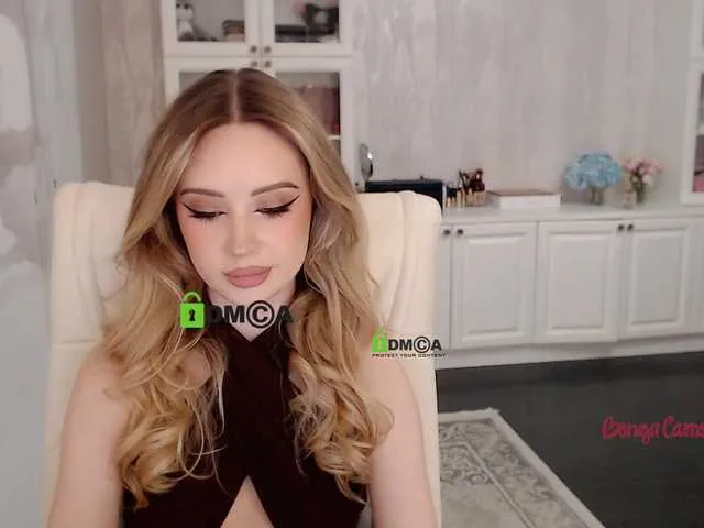 Live sex webcam photo for AnnaDaisy1 #277739176