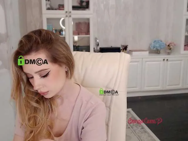 Live sex webcam photo for AnnaDaisy1 #277748171