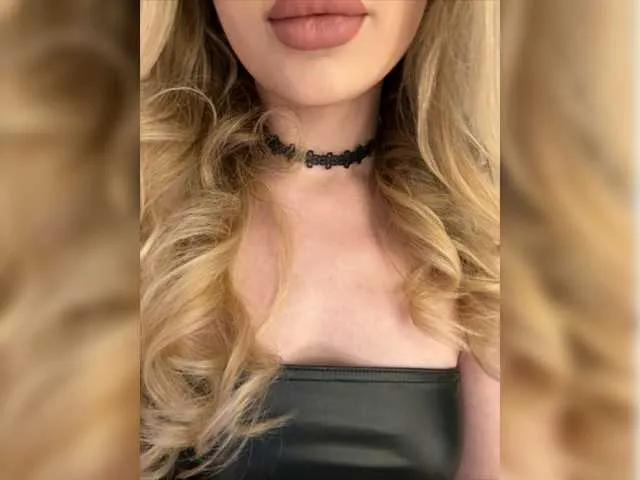 Live sex webcam photo for AnnaDaisy1 #277914971