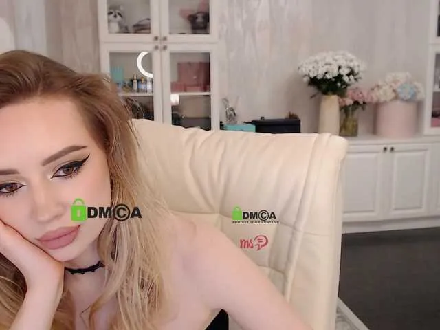 Live sex webcam photo for AnnaDaisy1 #277948666