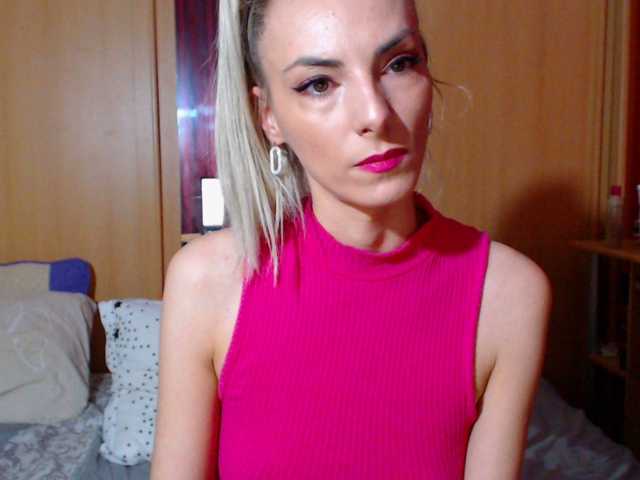 Live sex webcam photo for AnnaDimond #272124970