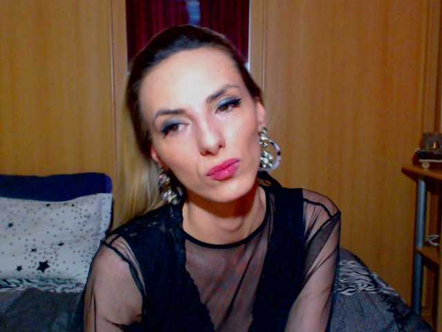 Live sex webcam photo for AnnaDimond #272247502