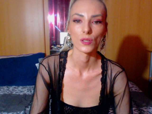 Live sex webcam photo for AnnaDimond #272287964