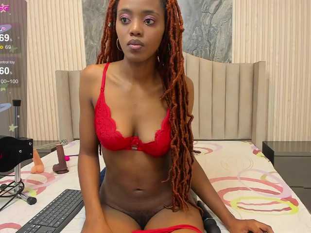 Live sex webcam photo for AnnaDolce #278263296