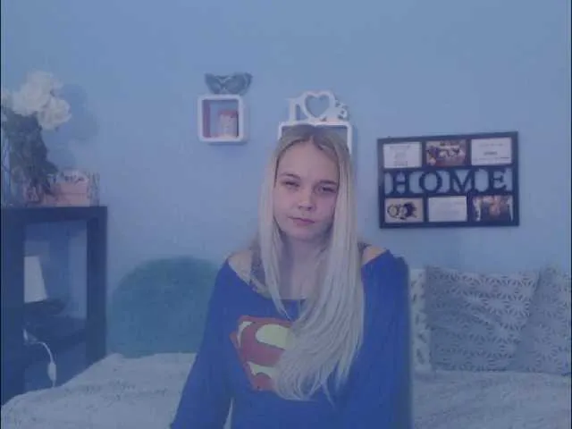 Live sex webcam photo for AnnaHappy18 #273148075