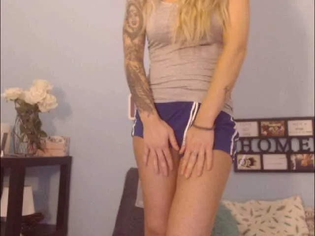 Live sex webcam photo for AnnaHappy18 #273291929