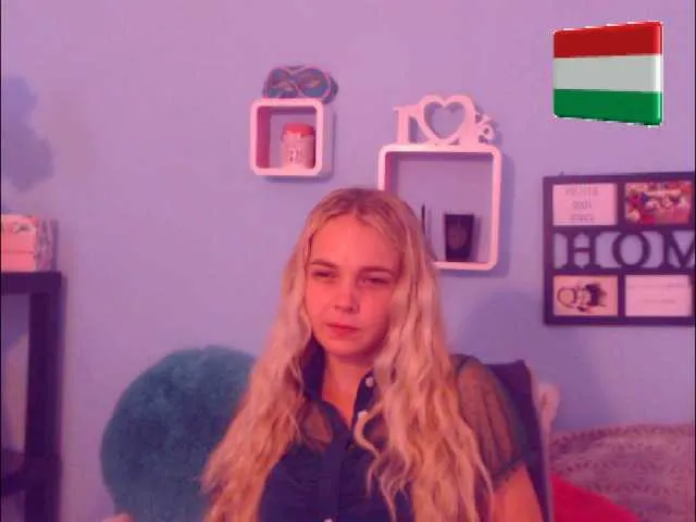 Live sex webcam photo for AnnaHappy18 #274430787