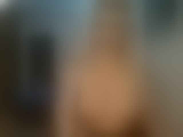 Live sex webcam photo for AnnaMariaMM #294087499