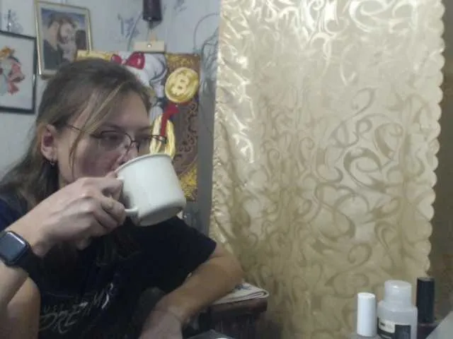 Live sex webcam photo for AnnaPraga #276776496