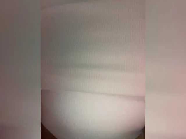 Live sex webcam photo for AnnaRoms12 #291007185