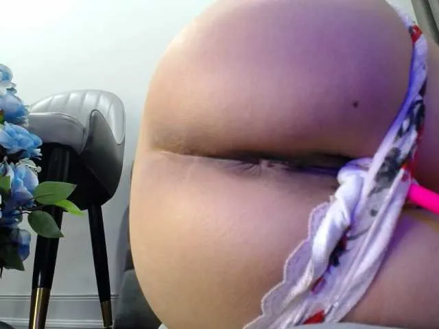 Live sex webcam photo for AnnaSaskia #275756687