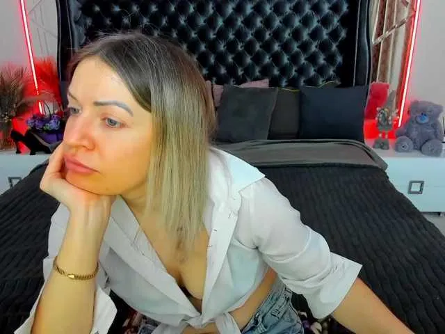 Live sex webcam photo for AnnaSnow #293248263