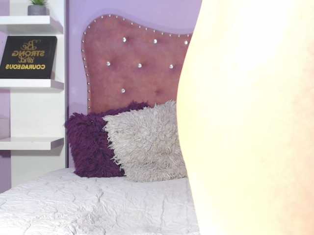 Live sex webcam photo for AnnabelleVillareal #290993957