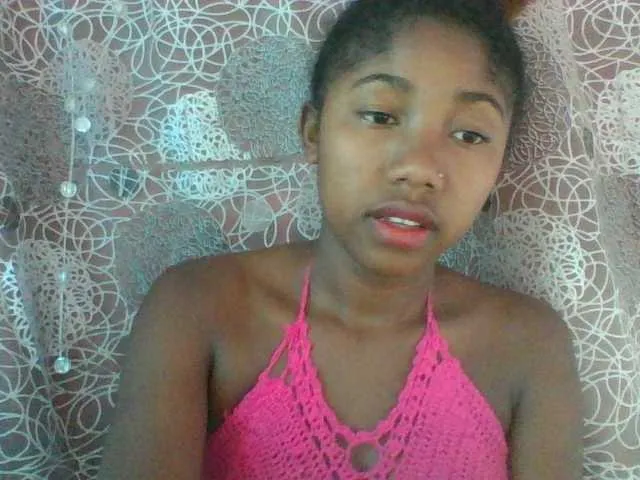 Live sex webcam photo for Annah21 #290520027