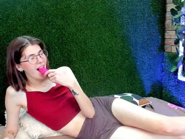 Live sex webcam photo for Annalosiou #274647195