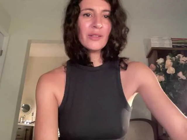 Live sex webcam photo for Annareylee #277036108