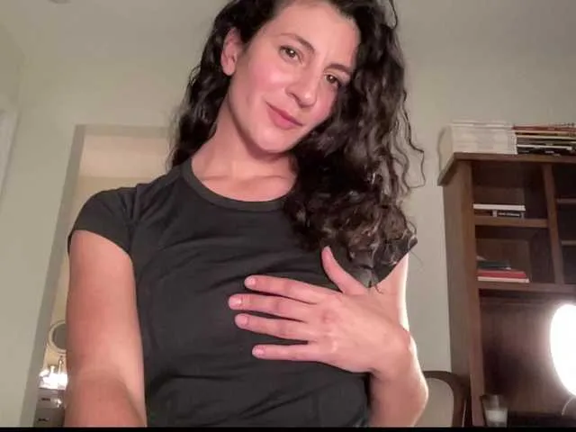 Live sex webcam photo for Annareylee #277069310