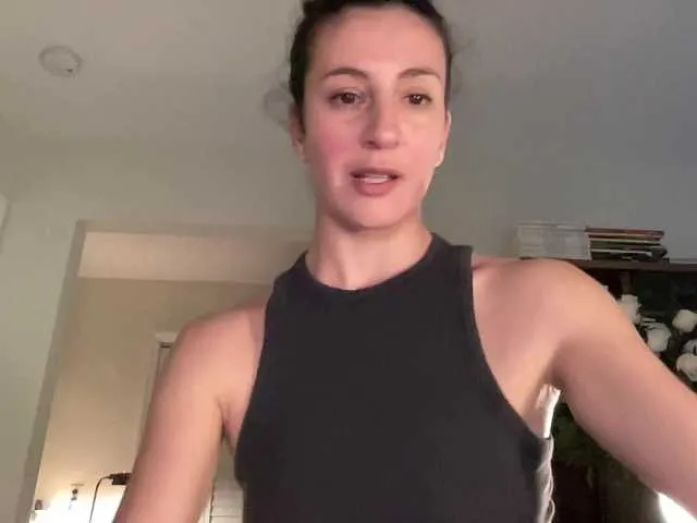 Live sex webcam photo for Annareylee #277368639