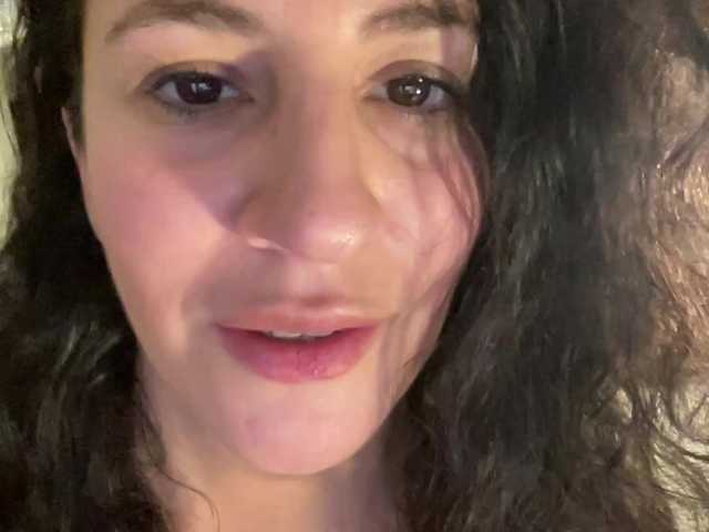 Live sex webcam photo for Annareylee #290392513