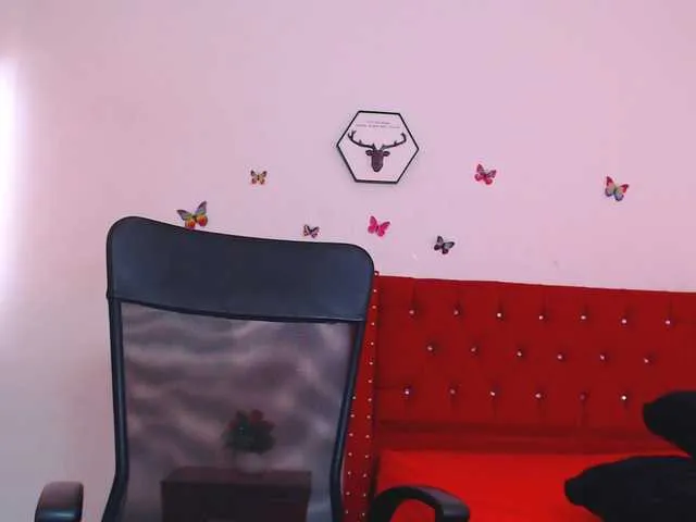 Live sex webcam photo for Annastasialorens #276783835