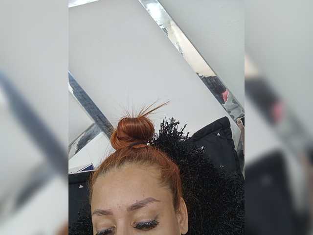 Live sex webcam photo for AnnbellaRose #275531954