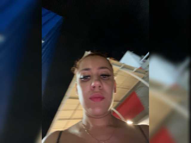 Live sex webcam photo for AnnbellaRose #275578714