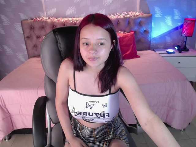 Live sex webcam photo for Anne-h #276209649