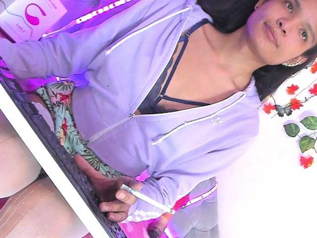 Live sex webcam photo for Anneangelus69 #276995926