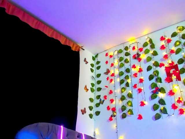 Live sex webcam photo for Anneangelus69 #277109109