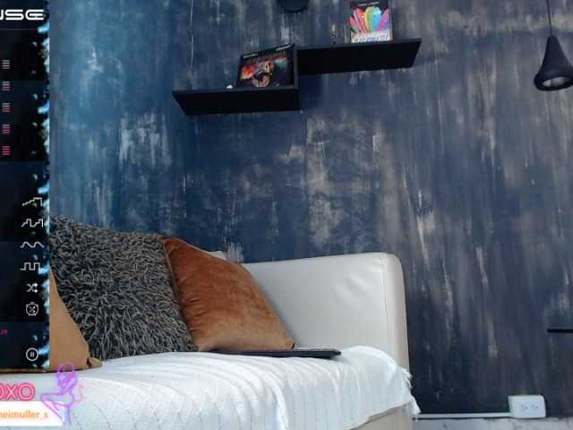 Live sex webcam photo for AnneiMullers #275545126