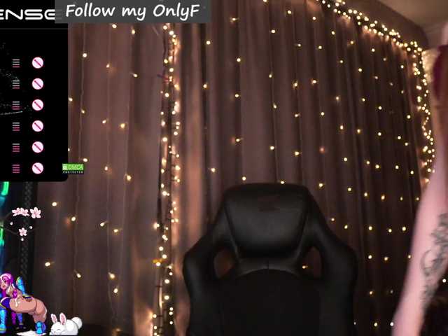 Live sex webcam photo for Annelitt #287948452