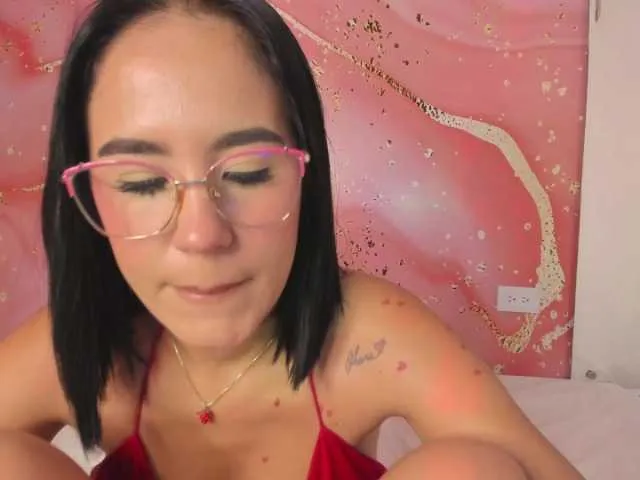 Live sex webcam photo for Annelov-20 #291543456