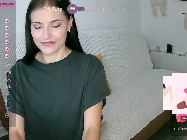 Live sex webcam photo for AnneyAnn #275804393