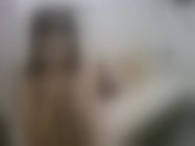 Live sex webcam photo for AnneyAnn #275829482