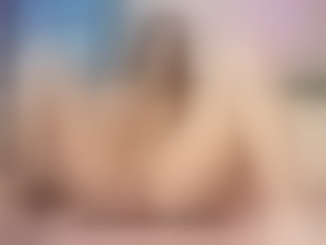 Live sex webcam photo for Anni-gold #293546217