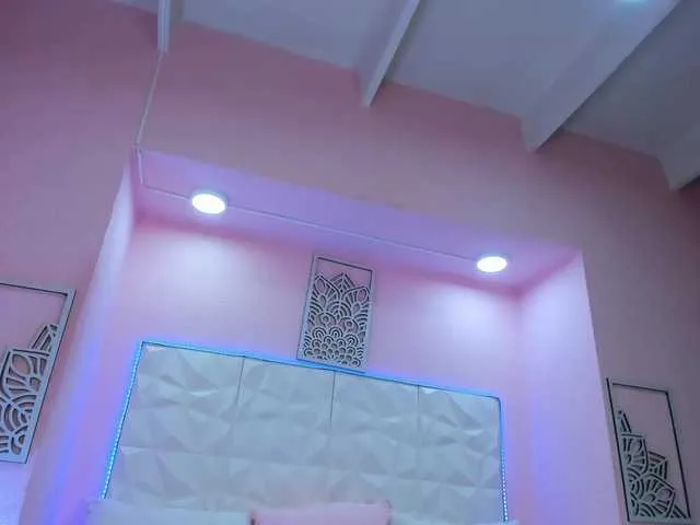 Live sex webcam photo for AnniGV #276429994