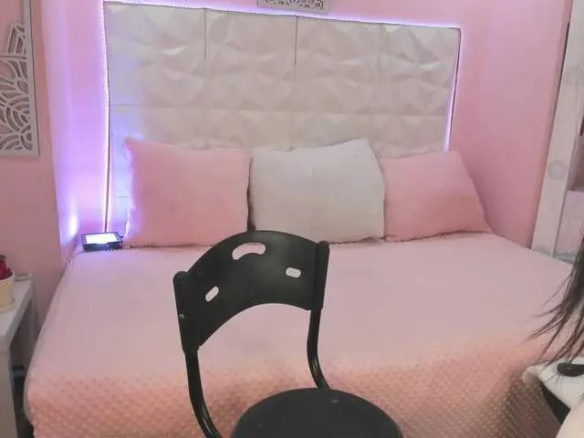 Live sex webcam photo for AnniGV #276512745