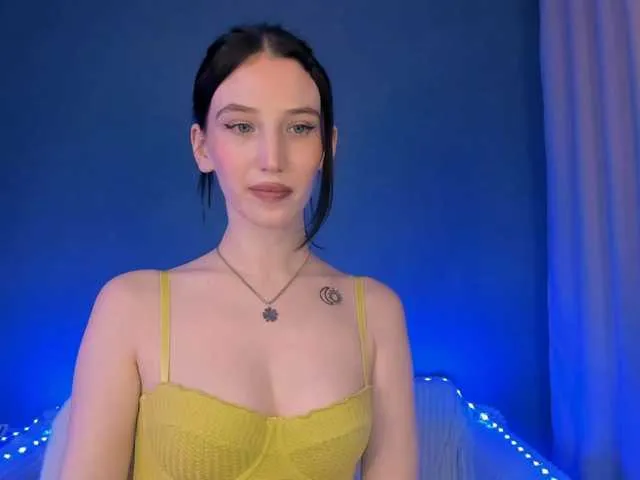 Live sex webcam photo for AnniWi #276686958
