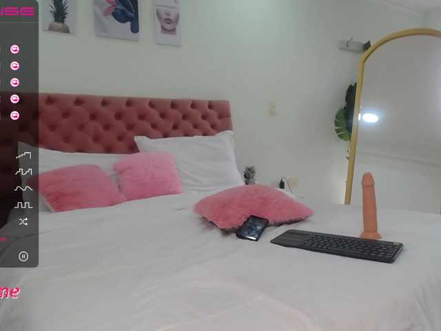 Live sex webcam photo for Annie-Jhonns #273130411