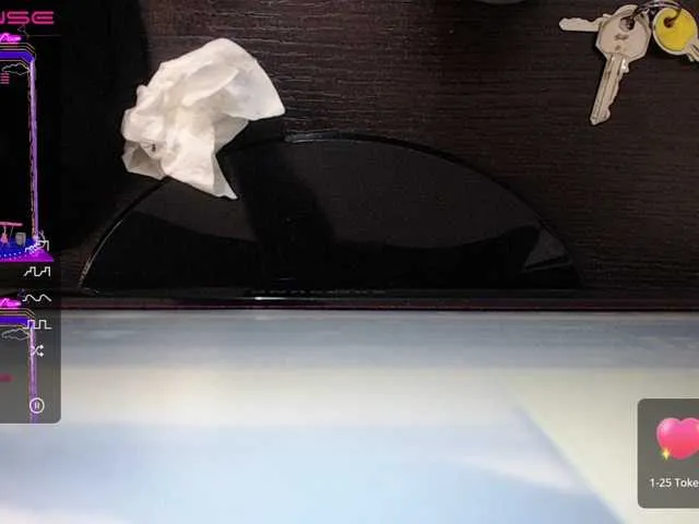 Live sex webcam photo for Annie-Red #274530698