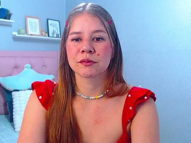 Live sex webcam photo for Annie-Red #274850770