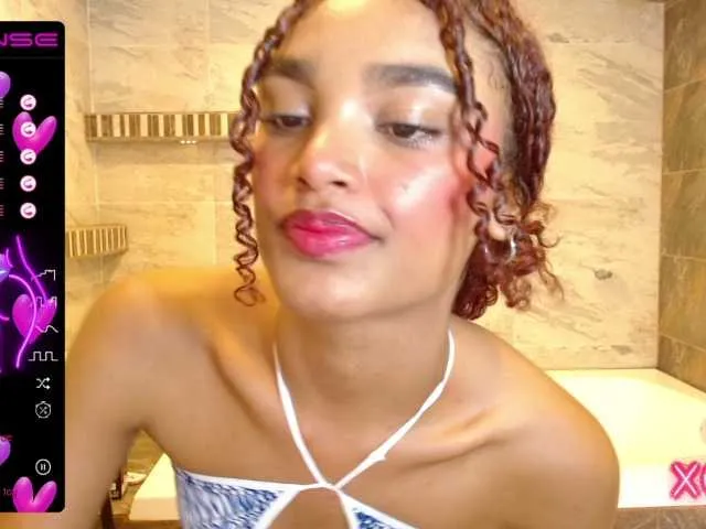Live sex webcam photo for Annie-Vesga #276037224